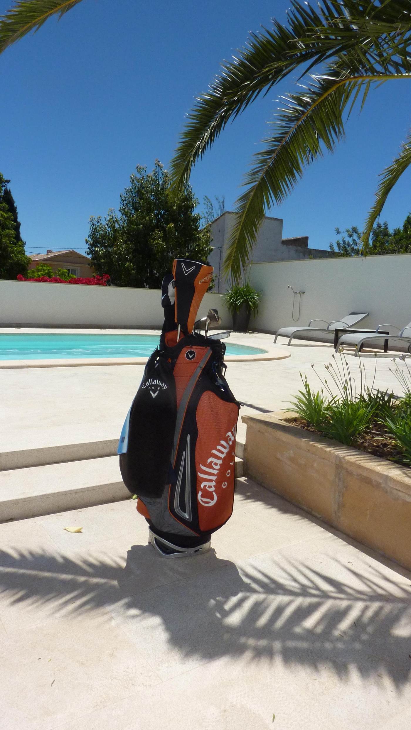 Golf, properly close